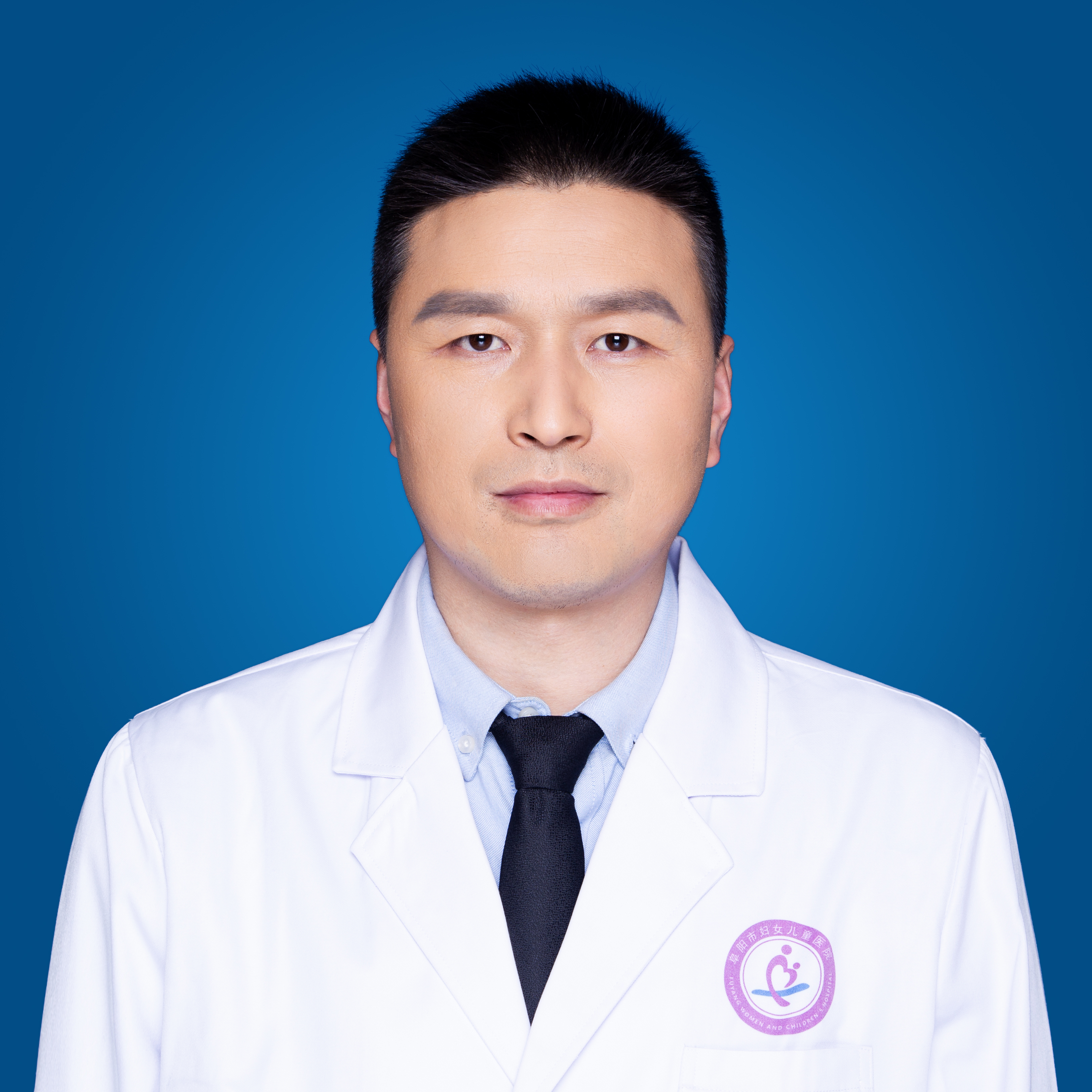 张巨春